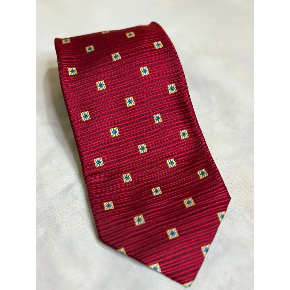 Brioni‎ Silk Necktie Red Textured Square Geometric Italian Menswear 60